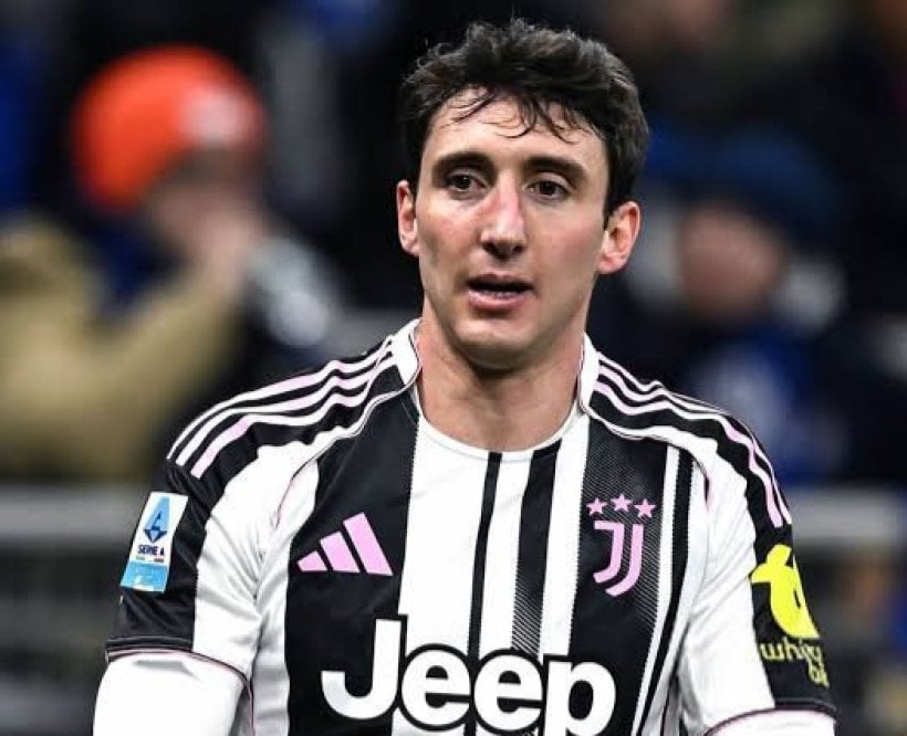 برشلونة يجهز عرضًا لضم كامبياسو من يوفنتوس