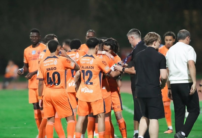 Al-Fayha sube 3 posiciones con la victoria sobre Al-Faisaly en el derbi de Al-Sadir