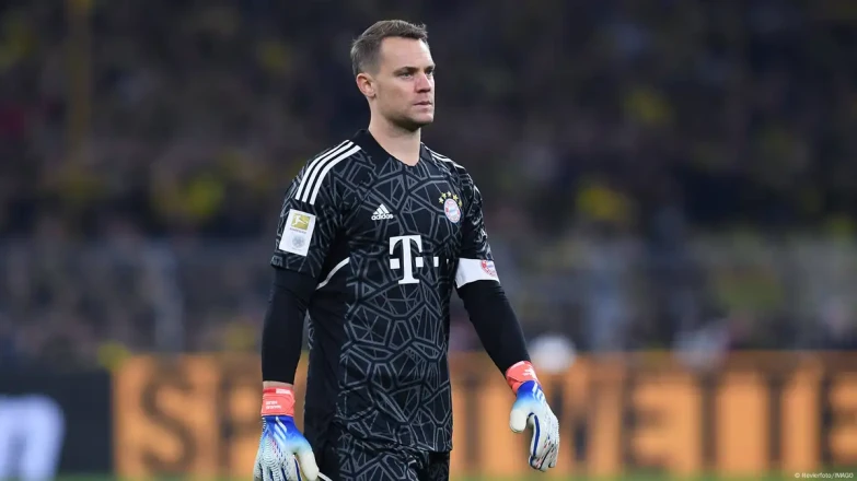 Neuer decides his fate with Bayern Munich