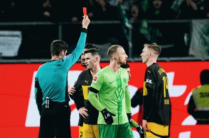 Dortmund player misses Leverkusen due to penalty