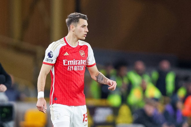 Napoli is seeking a deal from Arsenal