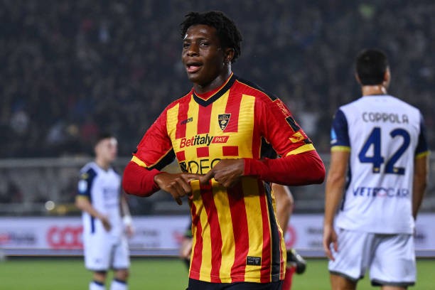 Manchester United is monitoring the Lecce defender