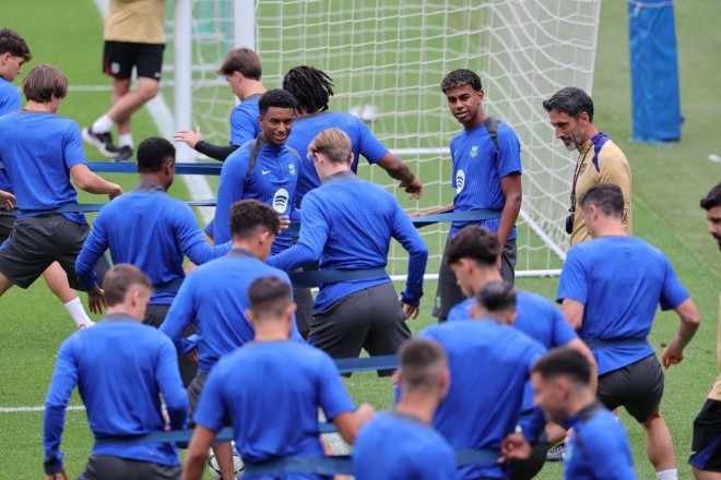 Flick gives the opportunity to the emerging Barcelona duo