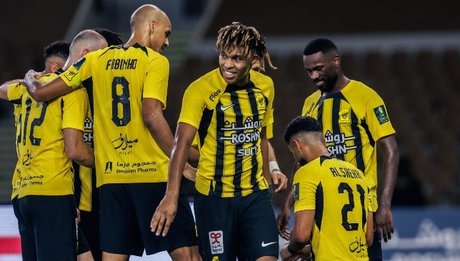 Muhannad Al-Shanqiti was injured during the match between Al-Ittihad and Al-Ahly