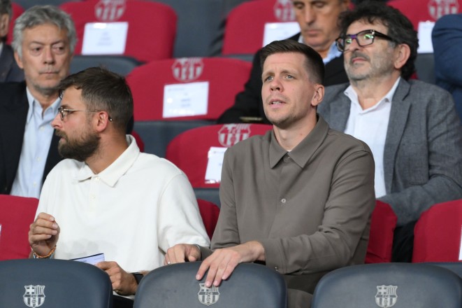 Szczesny appears in the stands of Montjuïc