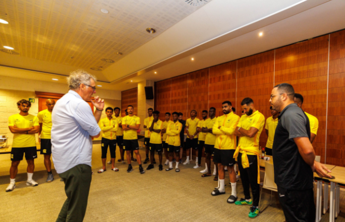 Officially... Al-Ittihad announces the contract with Laurent Blanc