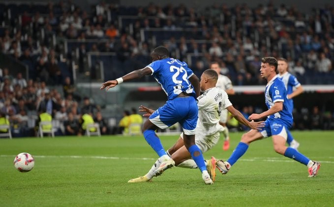 Real Madrid escapes Alaves' awakening in La Liga
