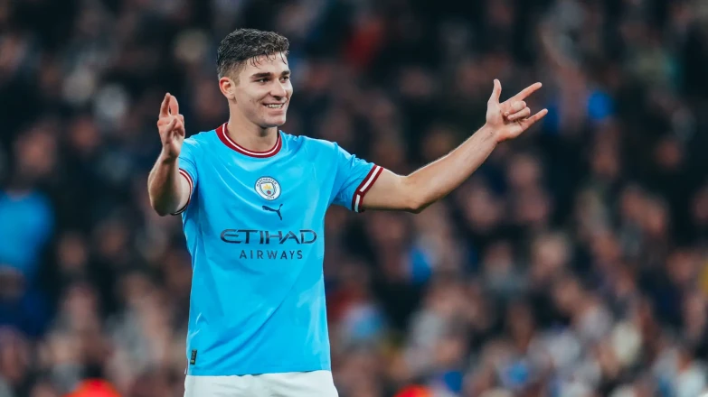 Manchester City sets the price for Julian Alvarez