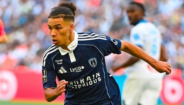 Paris FC Coach Stéphane Gilli Praises Algerian International Ilan Kabal