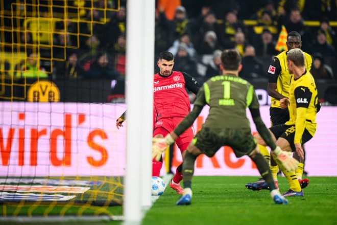 Leverkusen puts pressure on the leaders with an exciting victory over Dortmund