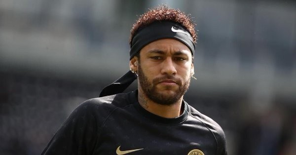 Neymar...a legend at stake