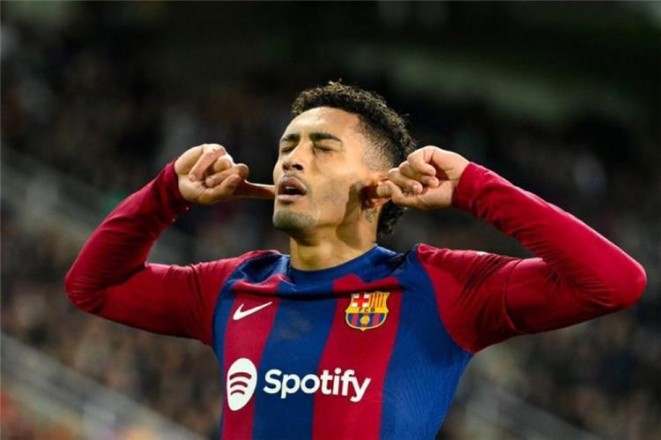Rafinha announces his continuation in Barcelona
