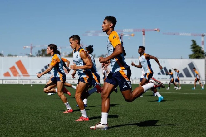 Real Madrid training witnesses the presence of Bellingham and Tshwamini