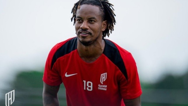 Gomez refuses to include Carrillo