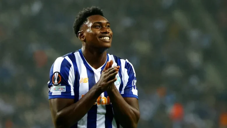 Barcelona is monitoring a new striker
