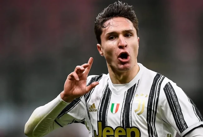 Tottenham leads the race to sign Chiesa