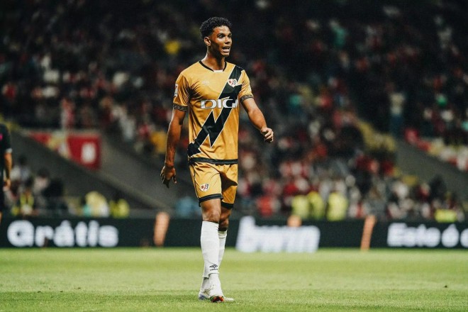 The son of the former Barcelona legend joins the Rio Vallecano list