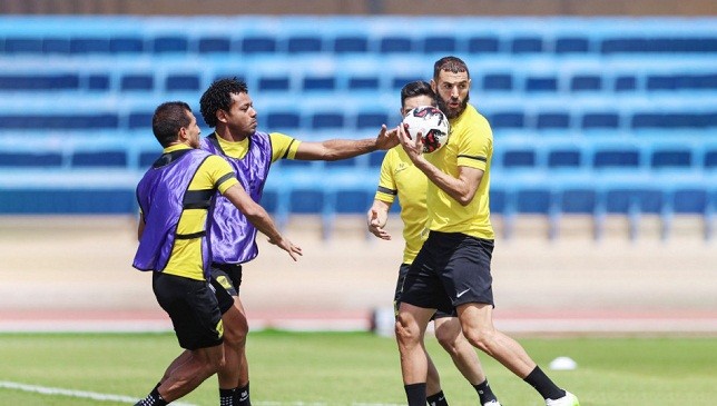 الشباب يقترب من الظفر بخدمات رومارينيو