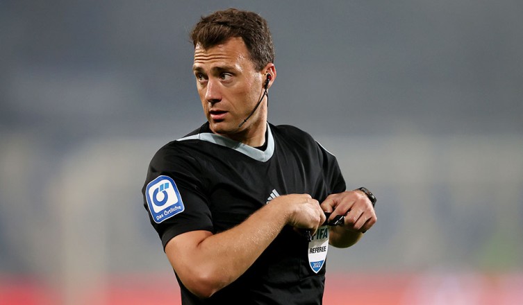 Referee Announcement for Barcelona vs Benfica Match