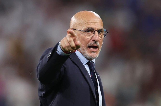 De La Fuente: The final will be different, and I am happy to have Yamal with us