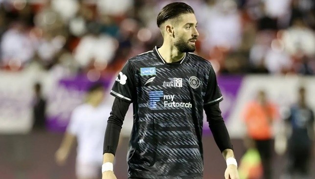 Youth Awaiting Carrasco's Readiness for the Al-Orouba Clash