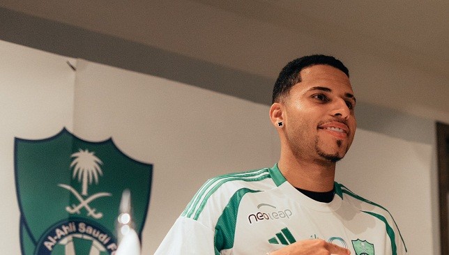 Alexander Gomez's position on playing in the UAE match with Al Ain