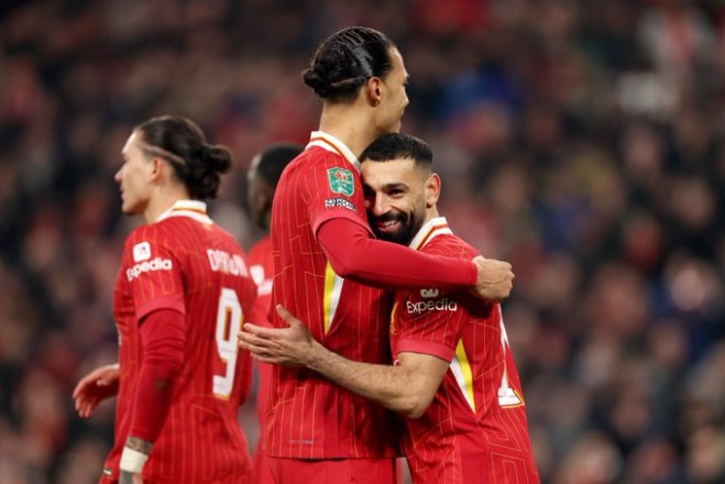 Liverpool Finalizes Contracts for Salah and Van Dijk