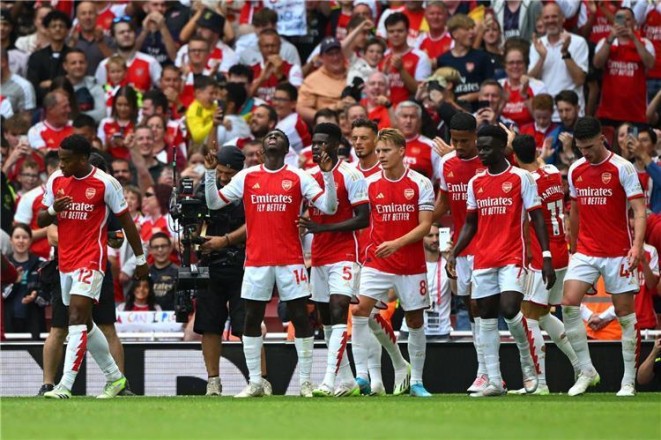 Real Madrid targets Arsenal rock