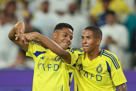 Victory targets the departure of Wesley Texira