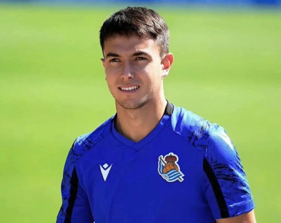 Sociedad president confirms Zobimendi's stay