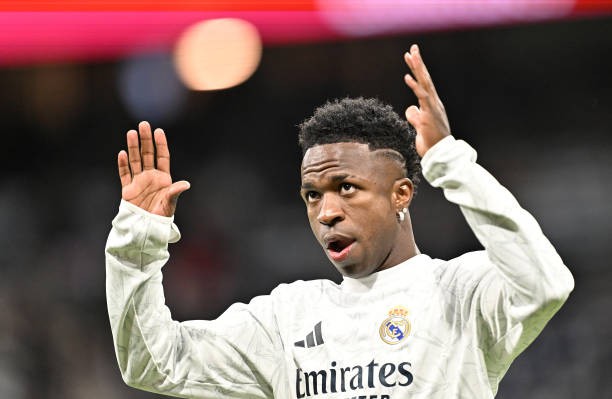 Dori Roshen continues to put pressure on Vinicius