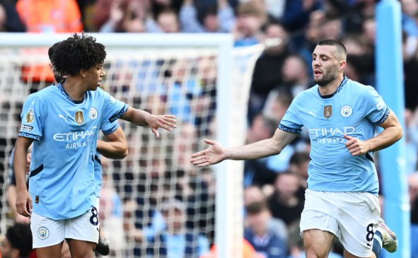 Manchester City narrowly overtakes Fulham