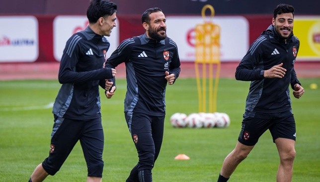 Bin Sharqi and Dari are participating in Al -Ahly training