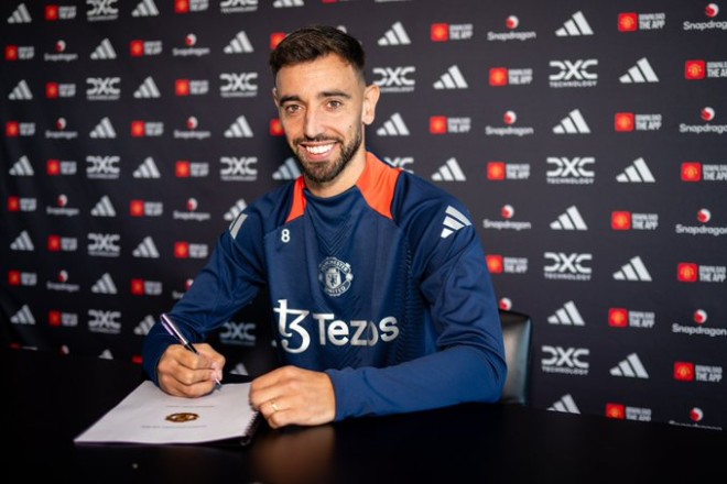 Officially... Manchester United announces the renewal of Fernandes' contract