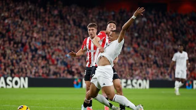 Athletic Bilbao defeats Real Madrid in La Liga