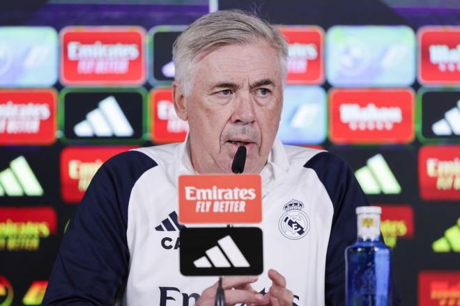 Ancelotti raises speculation with a strange decision