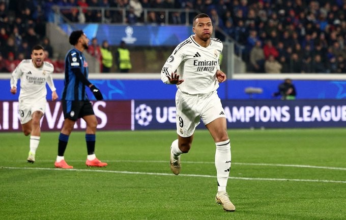 Mbappe is injured and replaced against Atalanta
