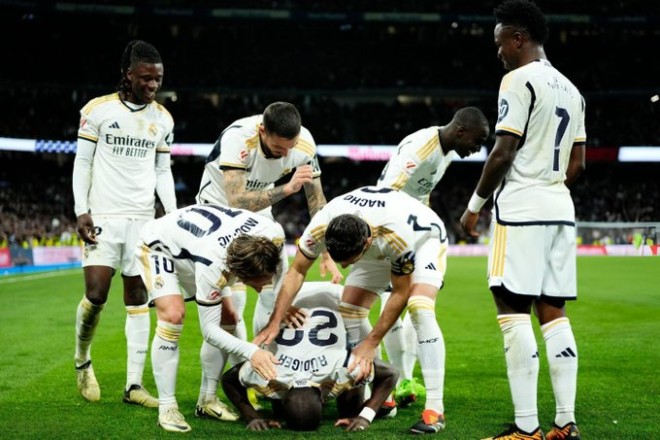 The Real Madrid star receives an offer from Saint-Germain