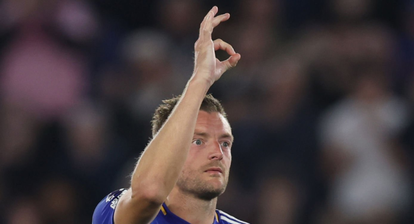 Jamie Vardy mocks Tottenham fans