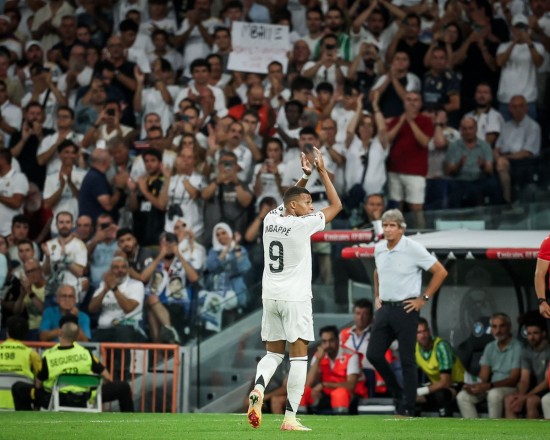 Real Madrid fans surprised Mbappe