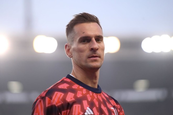 Muscle Setback Threatens Milik's Season with Juventus