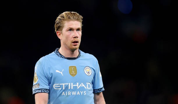 De Bruyne refuses to talk about his future