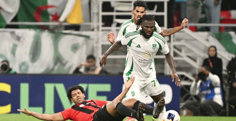Sorpresa feliz para los aficionados del Al-Ahli antes de la final de Asia
