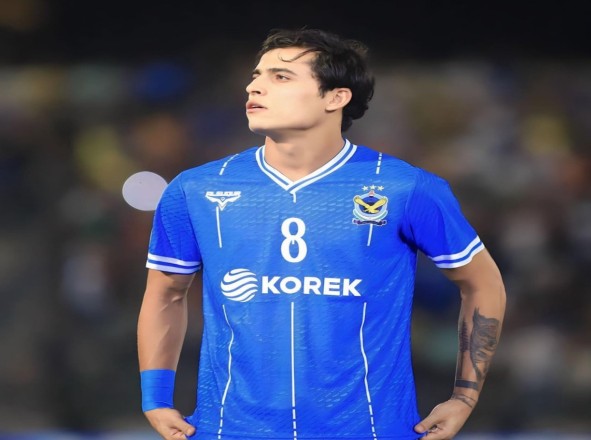 Bayesh announces his departure from the Air Force