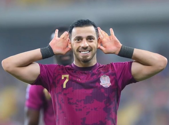 Al-Mawas renews his contract with the guitar