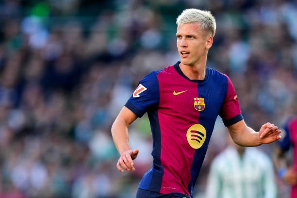 Dani Olmo's agent raises controversy over his future with Barcelona
