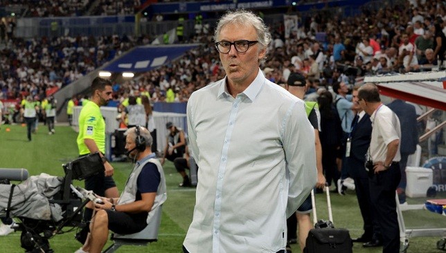 Blanc: Fabinho is a professional and professional player