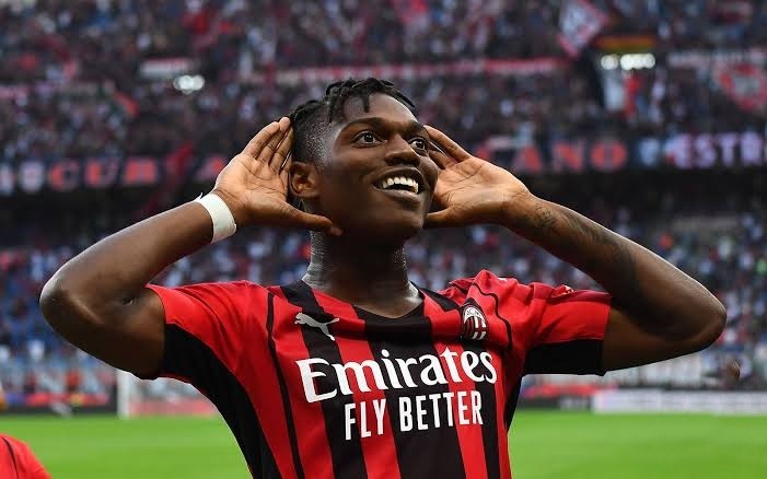 Can Barcelona include Leao?