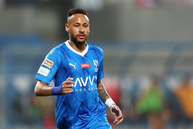 Neymar participates in Al Hilal training