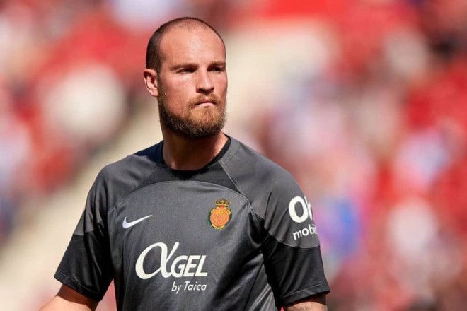 Al-Ittihad Saudi Arabia completes its agreement with the Spanish goalkeeper of Mallorca